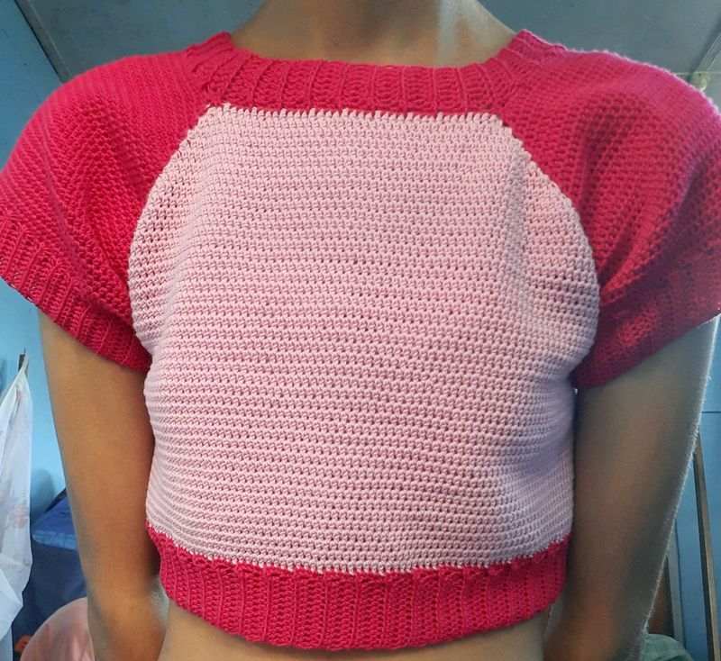 Barbie Pink Croptop (crochet)