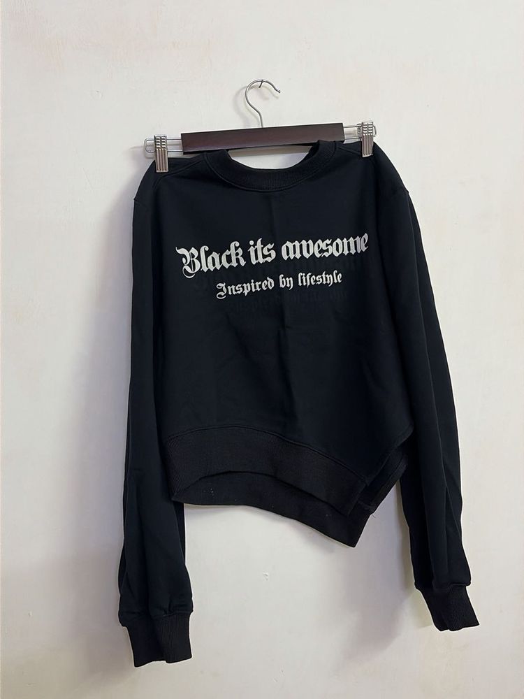 Black Crewneck Sweatshirt