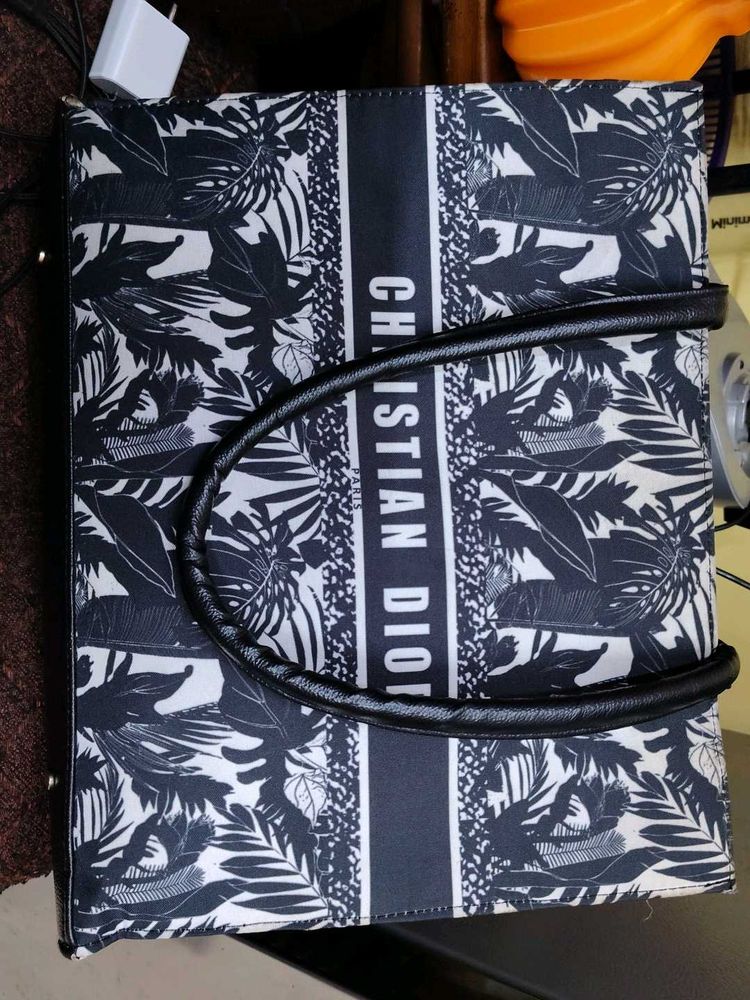Christian Dior Tote Bag + free 3d keychain
