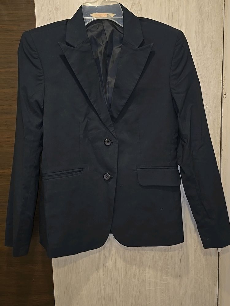 Classic Black Blazer for Effortless Style