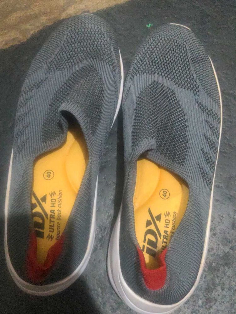 canvas shoes