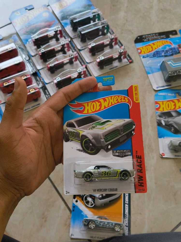 Hot Wheels '68 Mercury Cougar