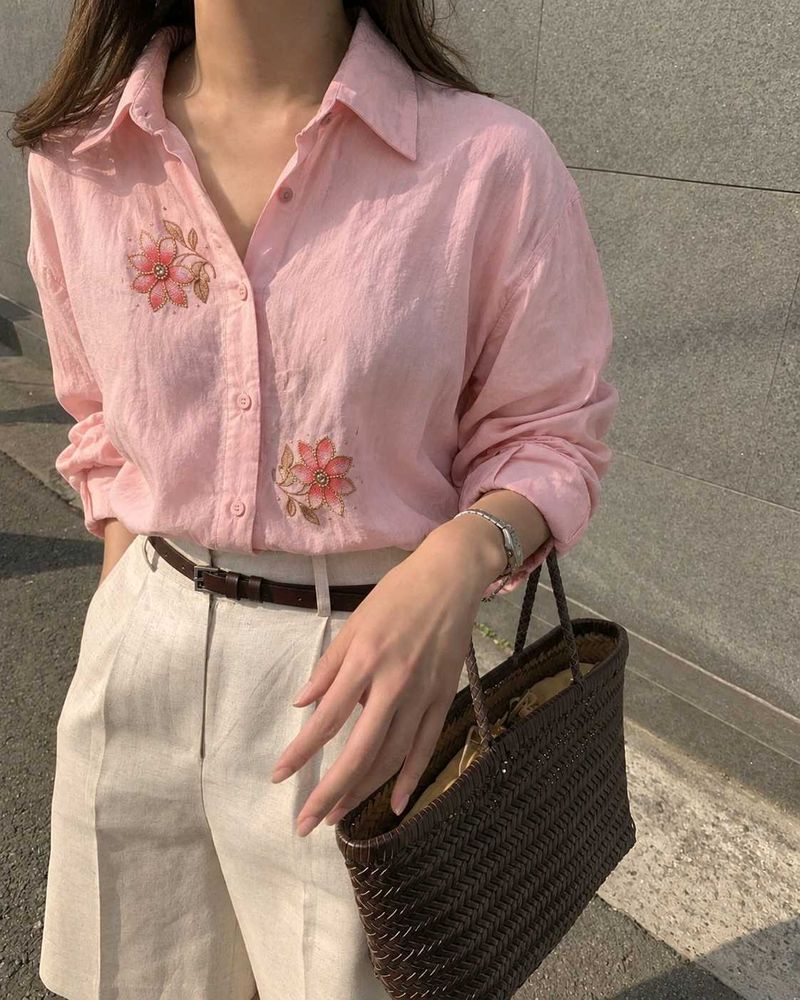 New with tag Charming Pink Floral Embroidered Shir