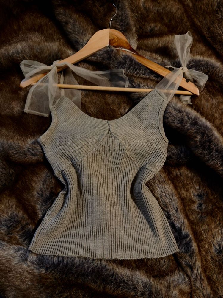 Tie up detail Brown top