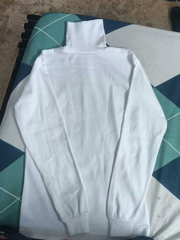 White High neck