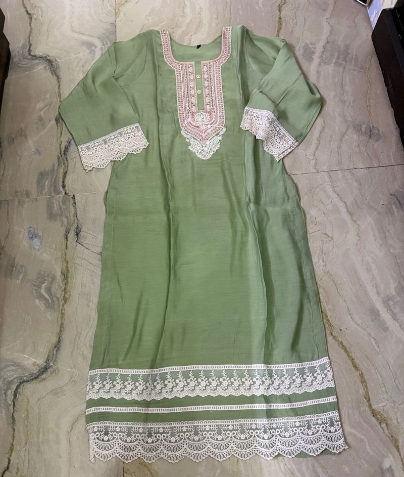 Elegant Green Embroidered Kurta