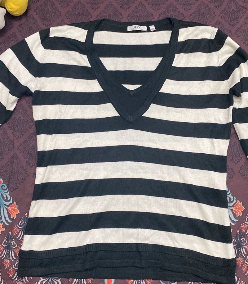 Chic Striped V-Neck Sweater