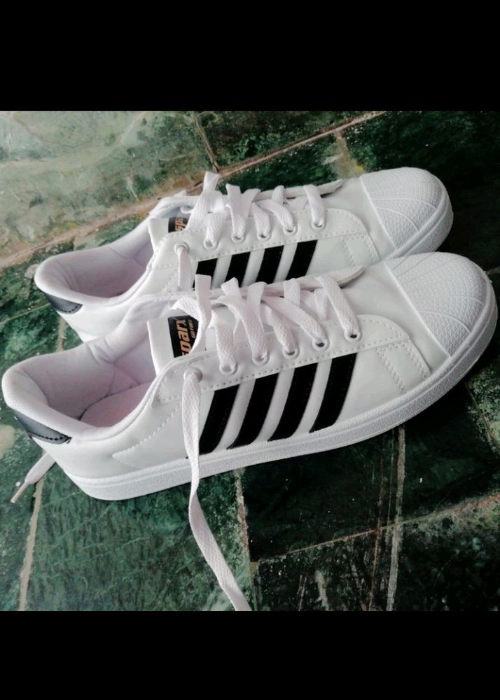 Sparx White Sneakers