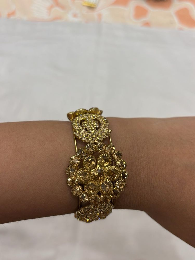 Exquisite Gold Tone Crystal Bracelet