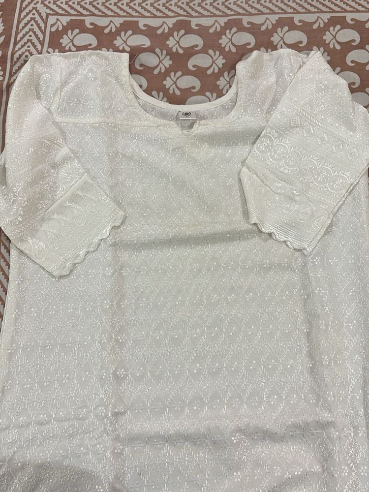 NEW Elegant White Chikankari Kurta
