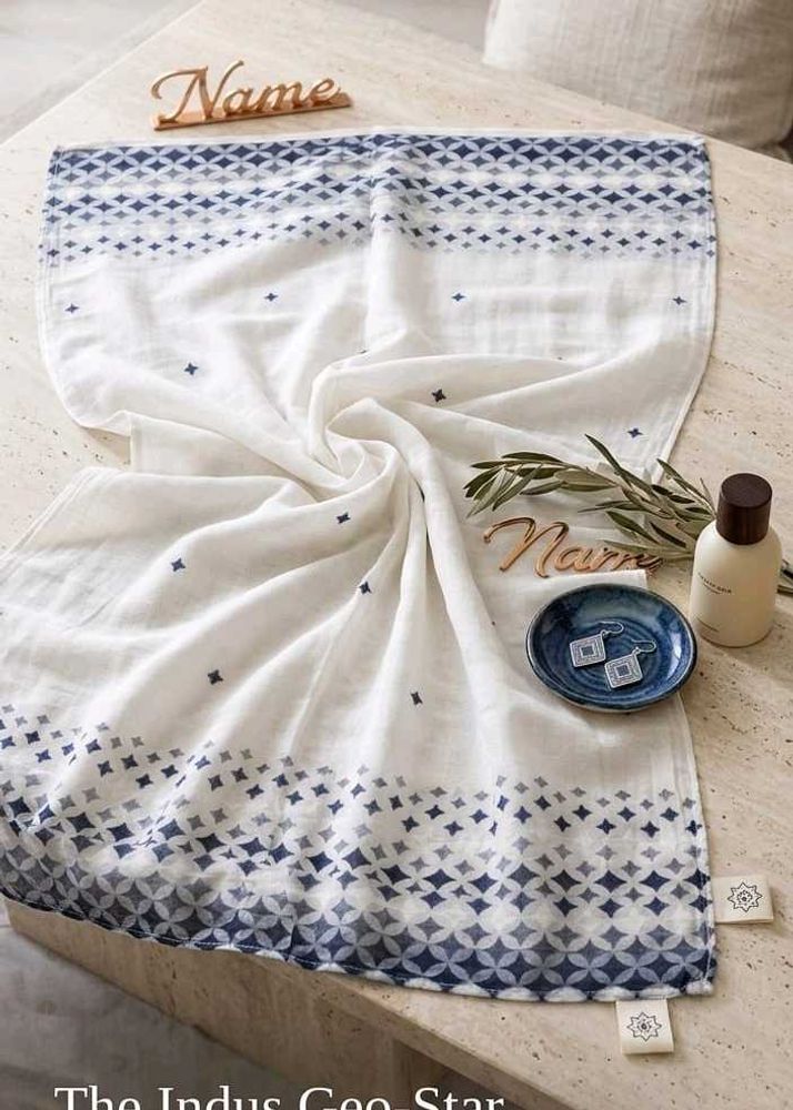 Stylish White &amp; Blue Geometric Print Dupatta