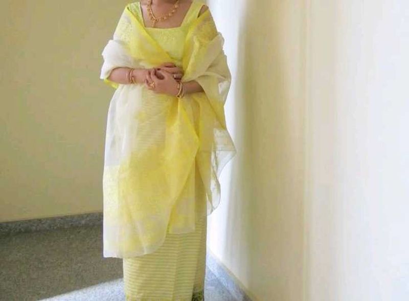 traditional manipuri atire tolophuti (bottom wear)