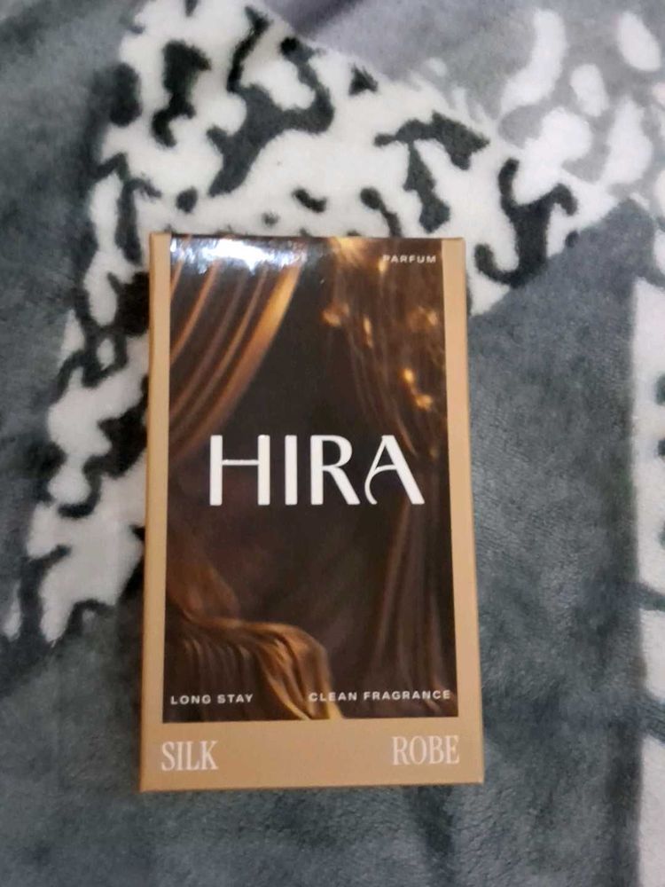 HIRA Silk Robe Parfum - Long Stay Fragrance