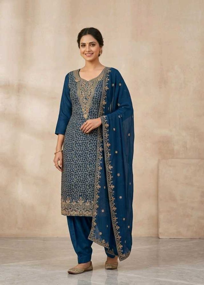 Heavy embroidery full patiyala suit dupatta