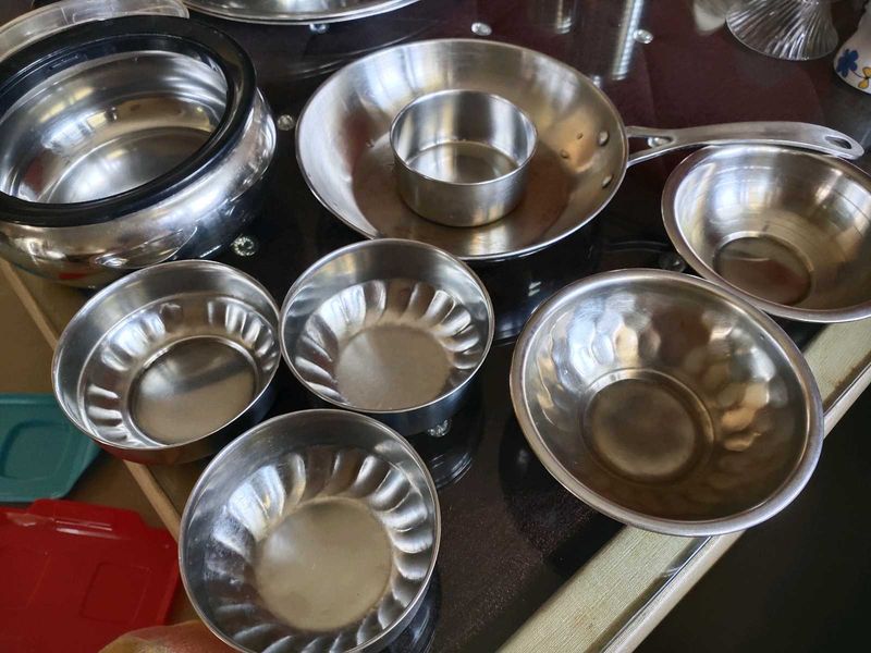 8 piece kitchen items