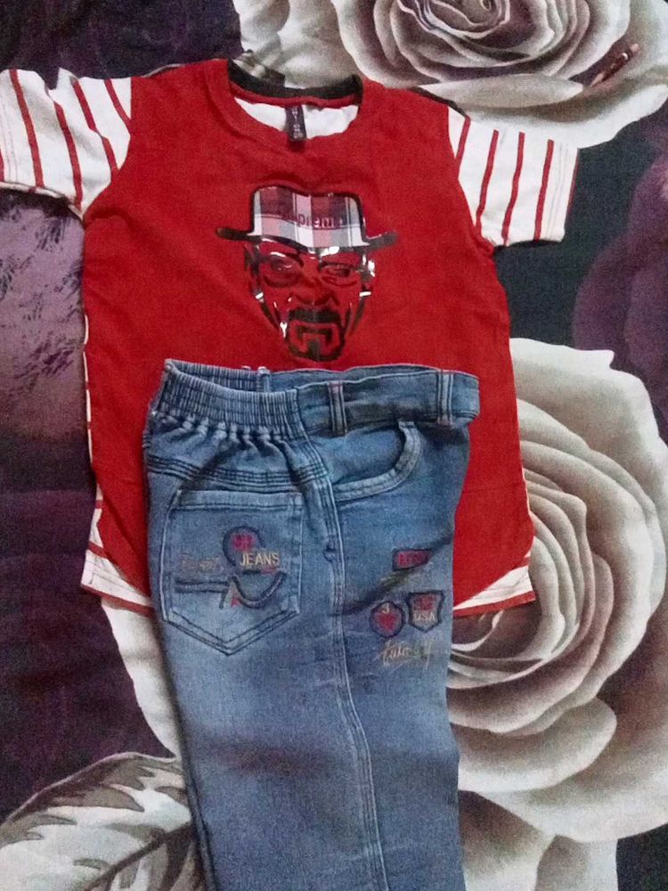 4  Tshirt With One Pant