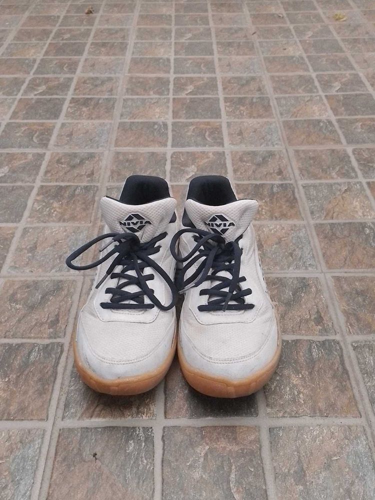 Nivia White &amp; Blue Casual Shoes