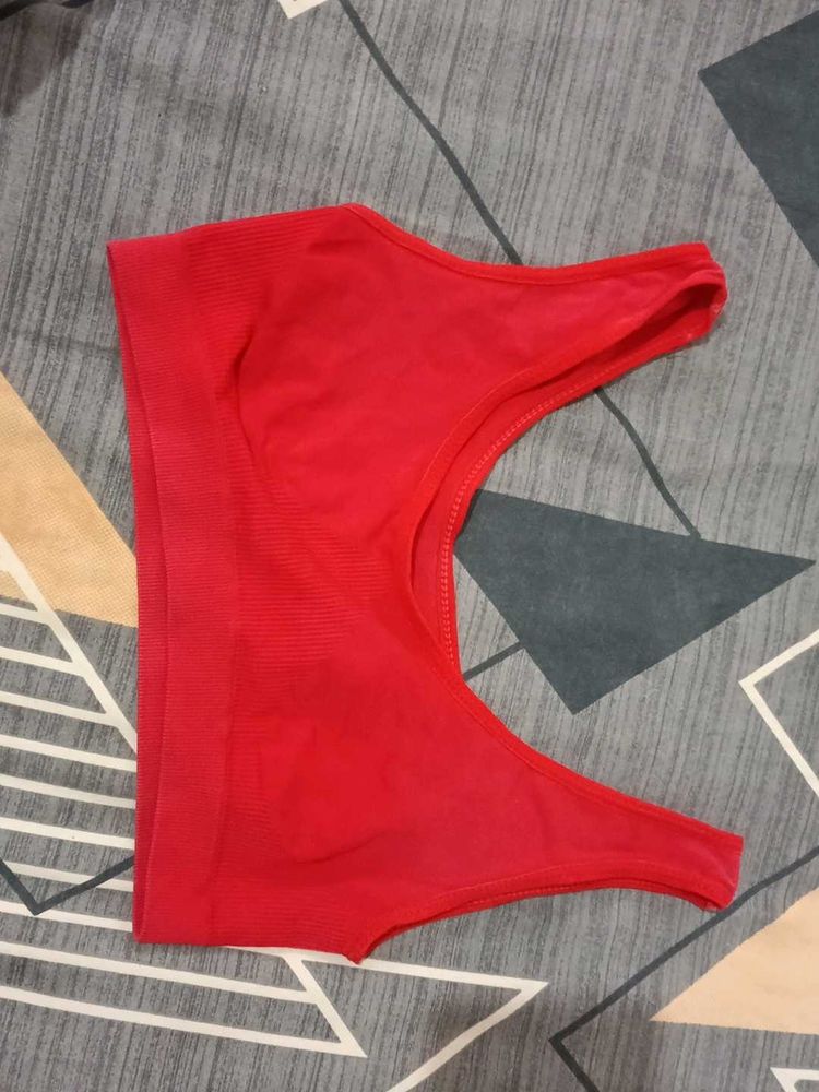 Vibrant Red Seamless Sports Bra