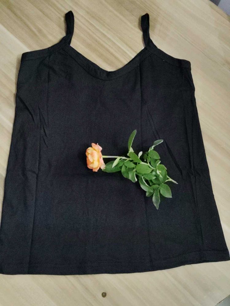 Black V-Neck Cami Top🧡