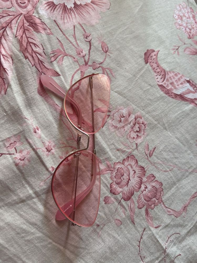 Stylish Pink cateye Sunglasses