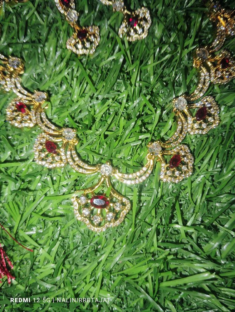 Exquisite Gold Plated Diamond stone Necklace Set