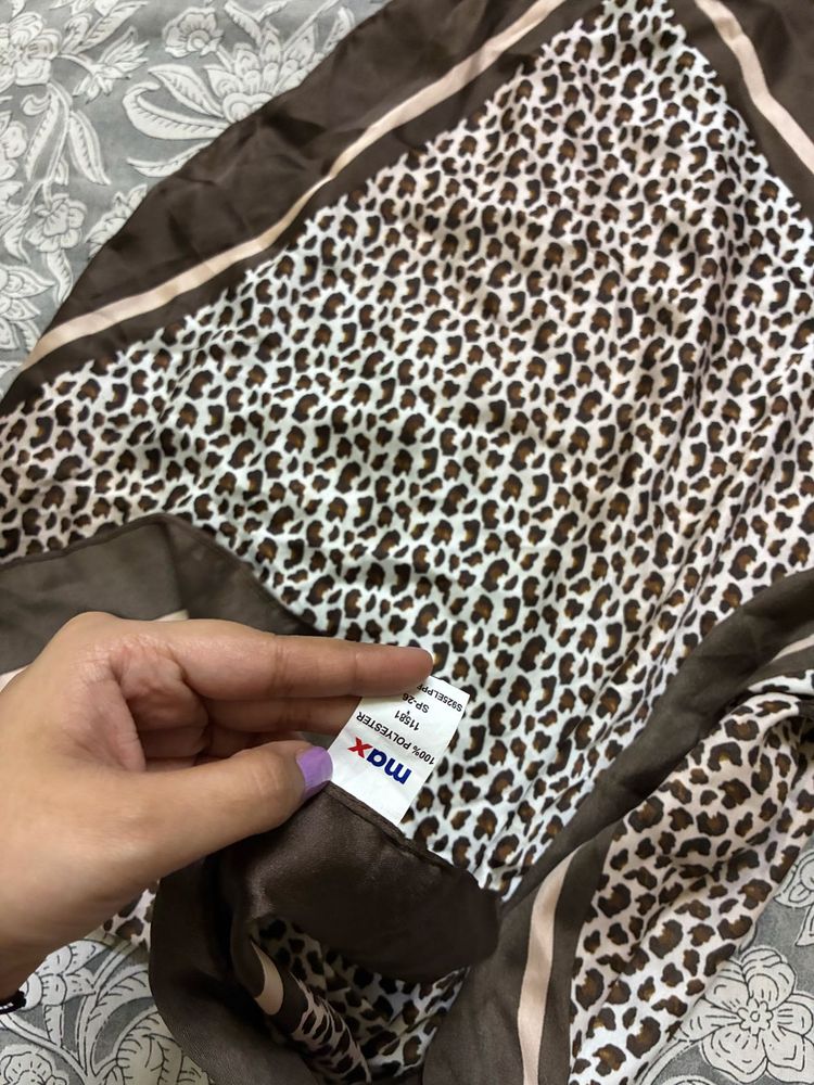 Max Leopard Print Scarf