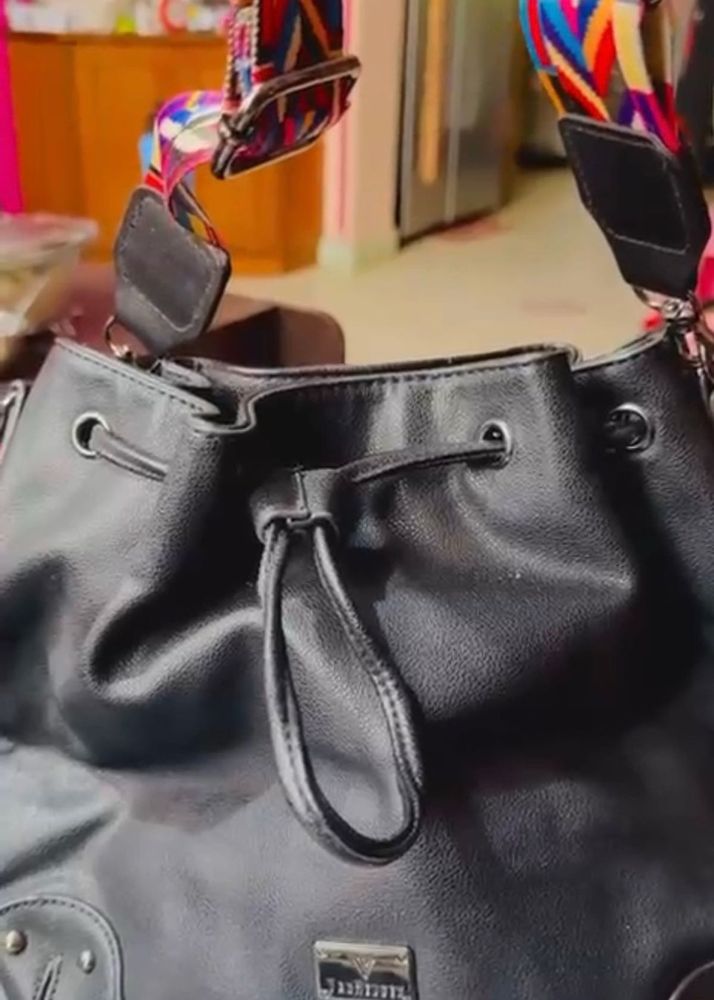 Van Heusen - Bucket Handbag + Freebie