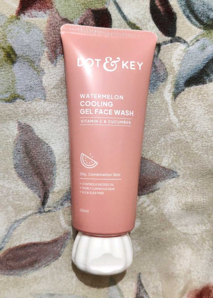 DOT &amp; KEY Watermelon Cooling Gel Face Wash