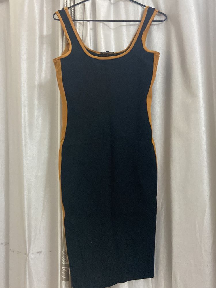 Body Con Dress In Thick Luxury Material