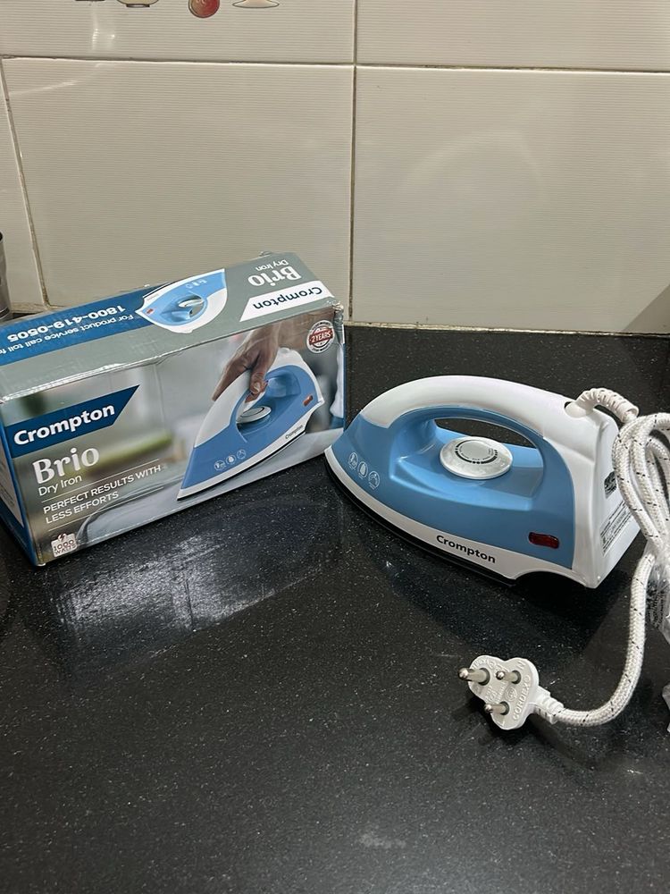 New-Crompton Brio Dry Iron