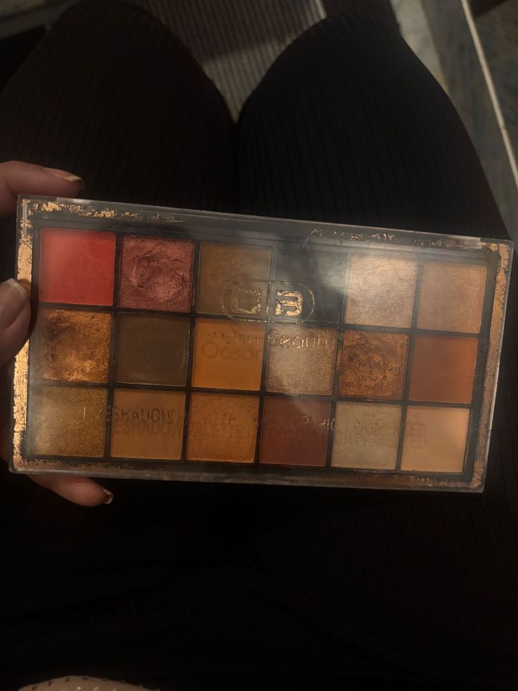 glitter eyeshadow palette