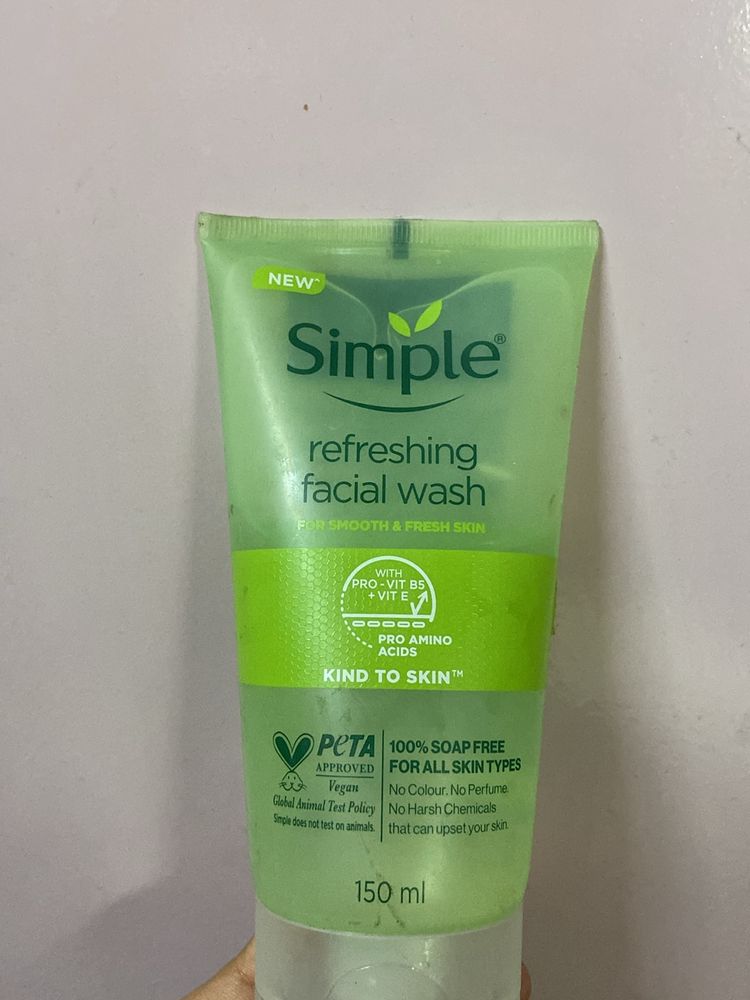Simple Refreshing Facial Wash