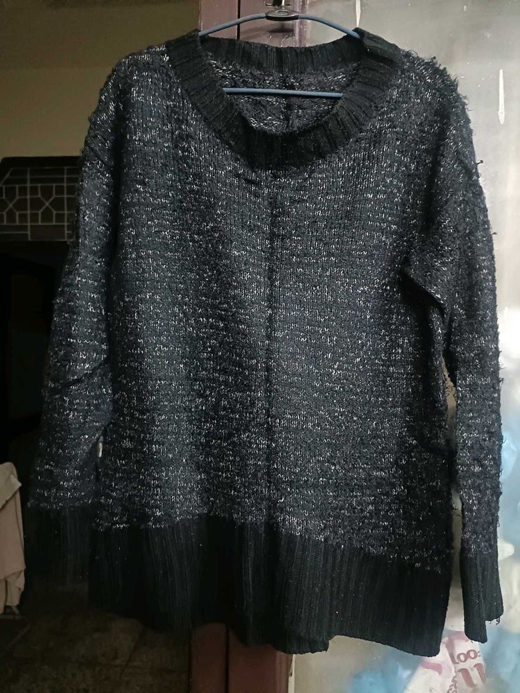 Black Sweatshirt For Women In Xl Size