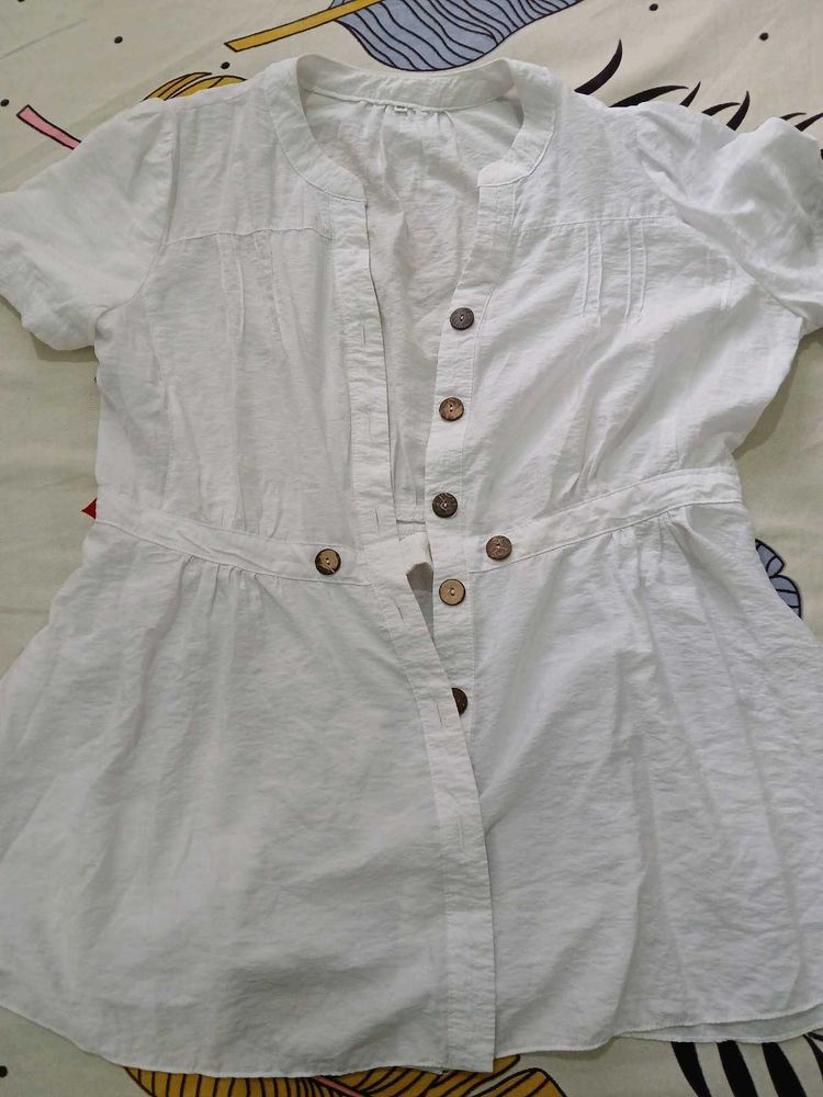 Chic White Button-Up Tunic