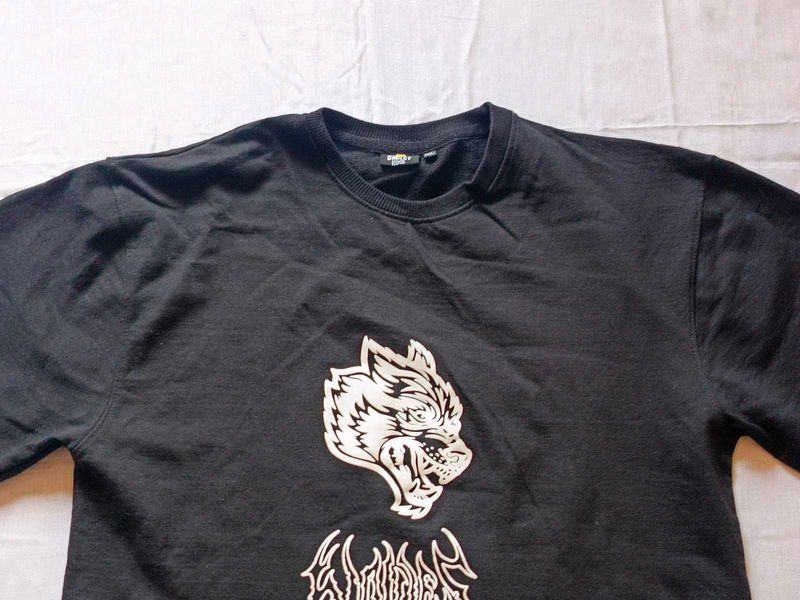 Black Wolf Graphic T-Shirt