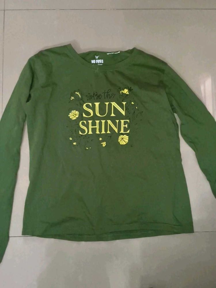 casual green t shirt