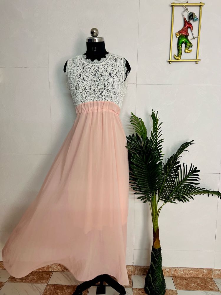 Chic Lace &amp; Chiffon Maxi Dress