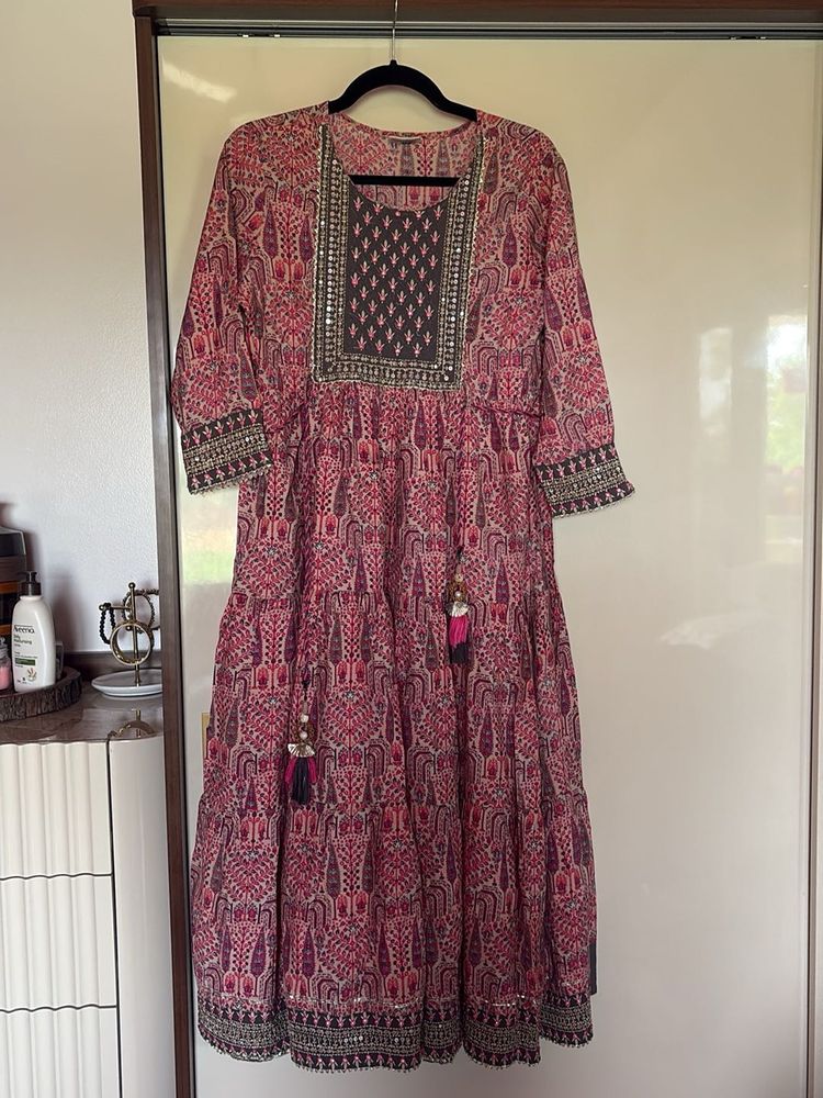 Embroidered Tiered Cotton Kurta