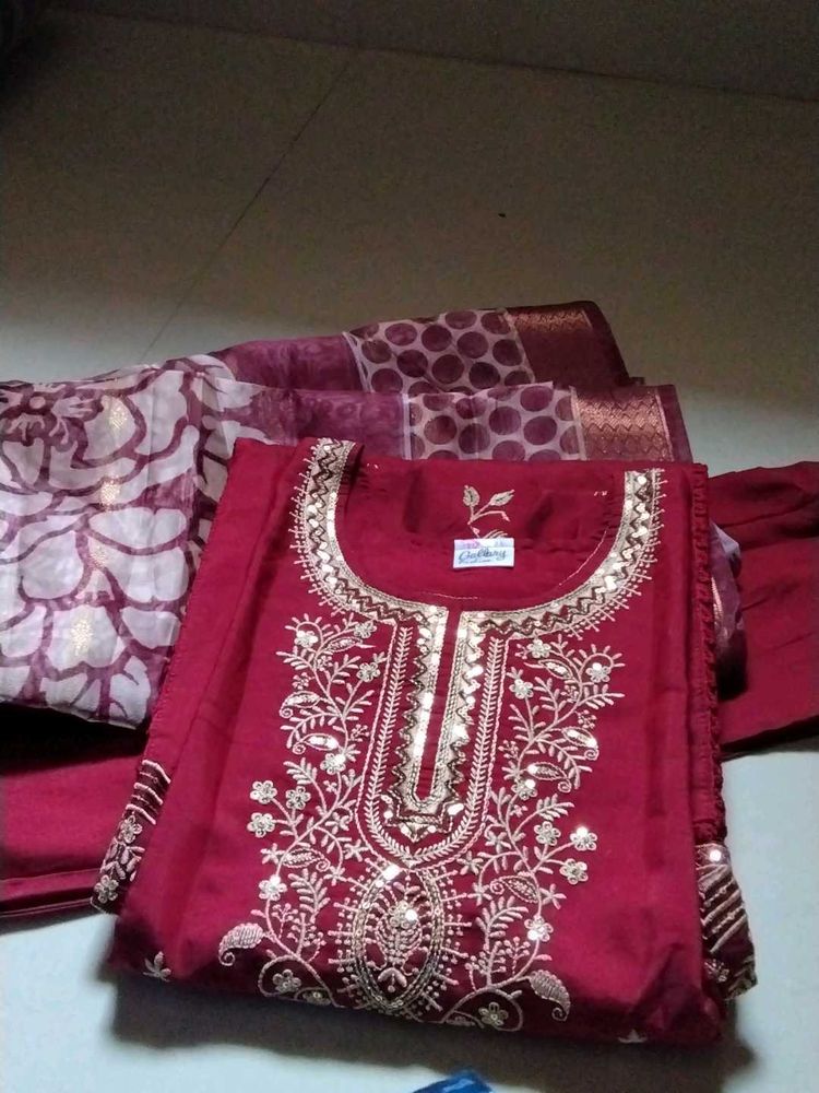 Embroidered Kurta Set