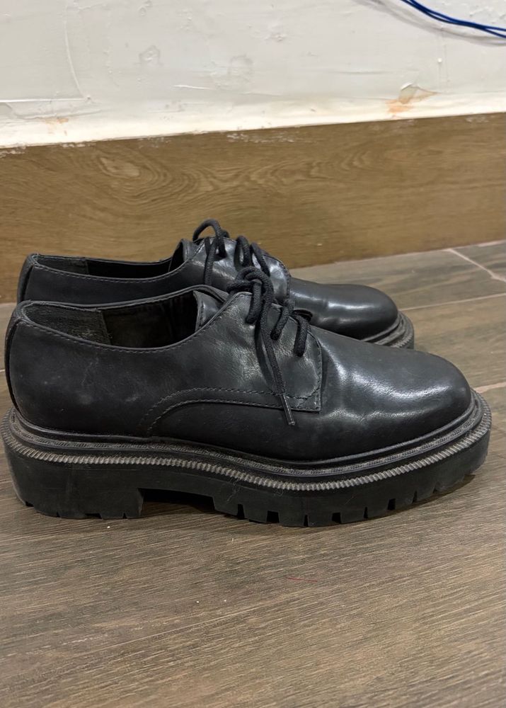 H&amp;m Black Chunky Sole Oxfords