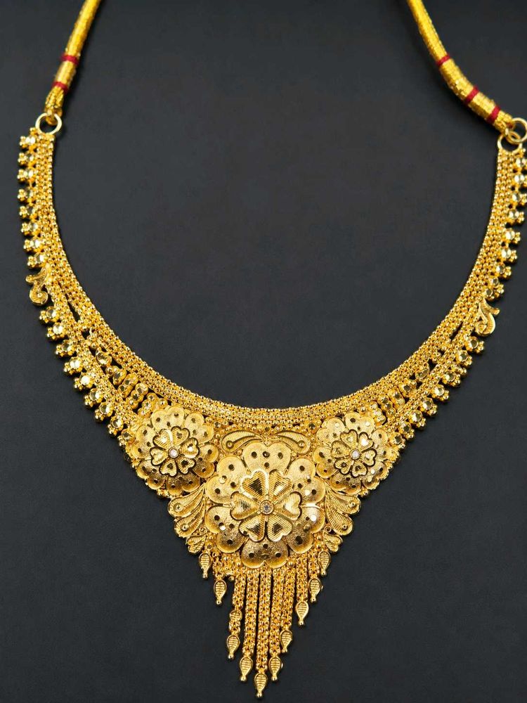 Elegant Gold Necklace