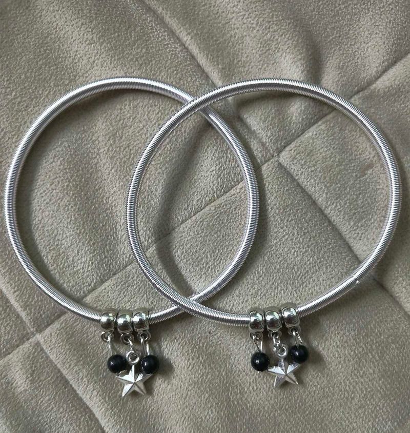 Stylish Silver Anklets with Star Charm
