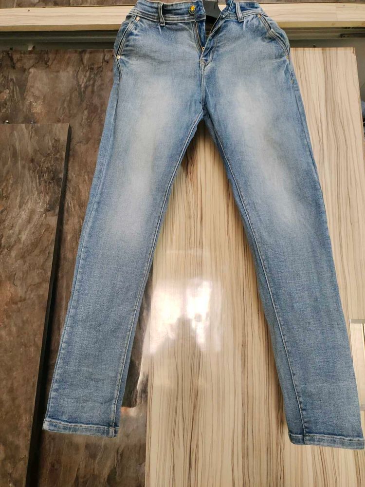 Stylish Light Wash Denim Jeans