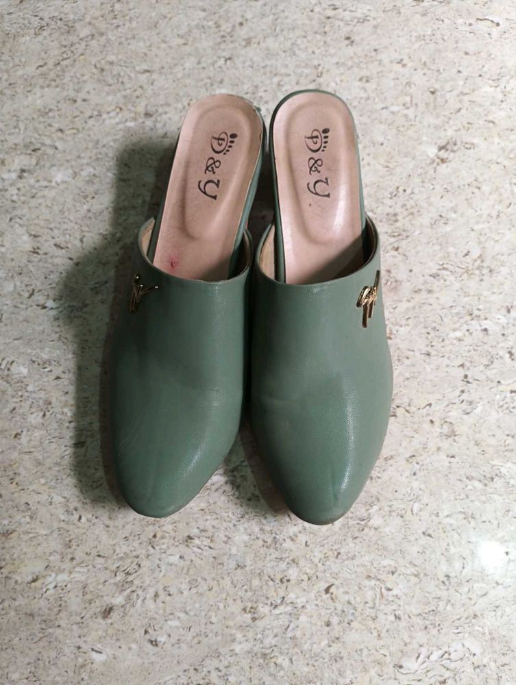 Green Mule Flats