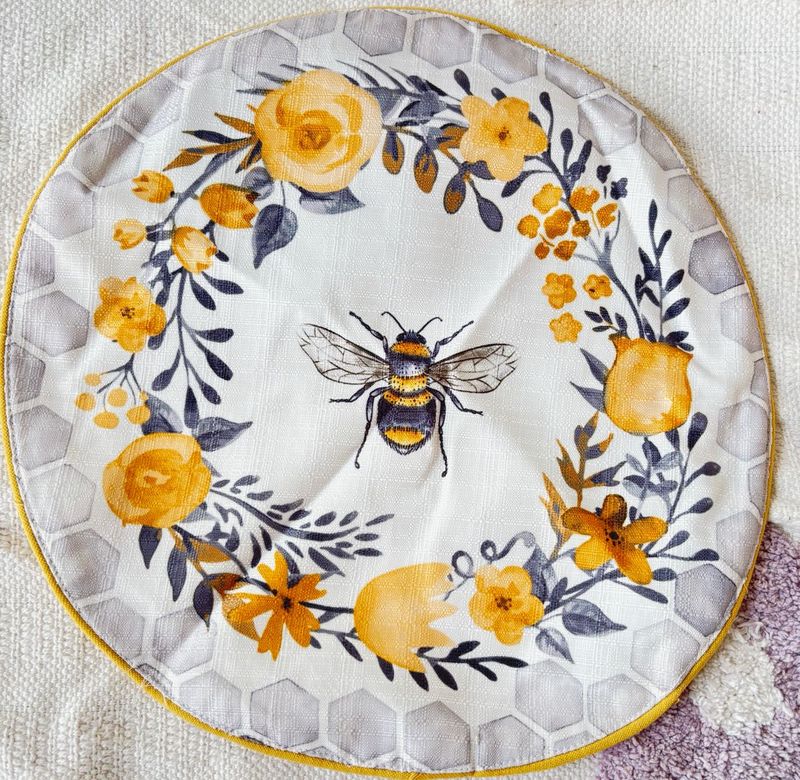 Cute Bee &amp; Floral Round Placemat