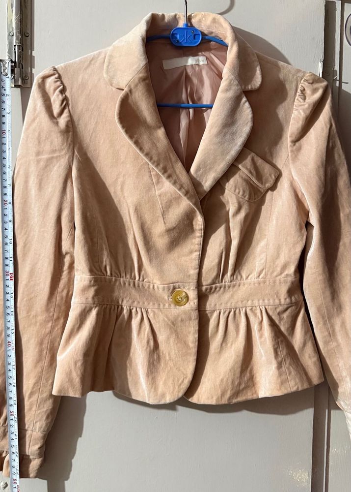 women fitted blazer