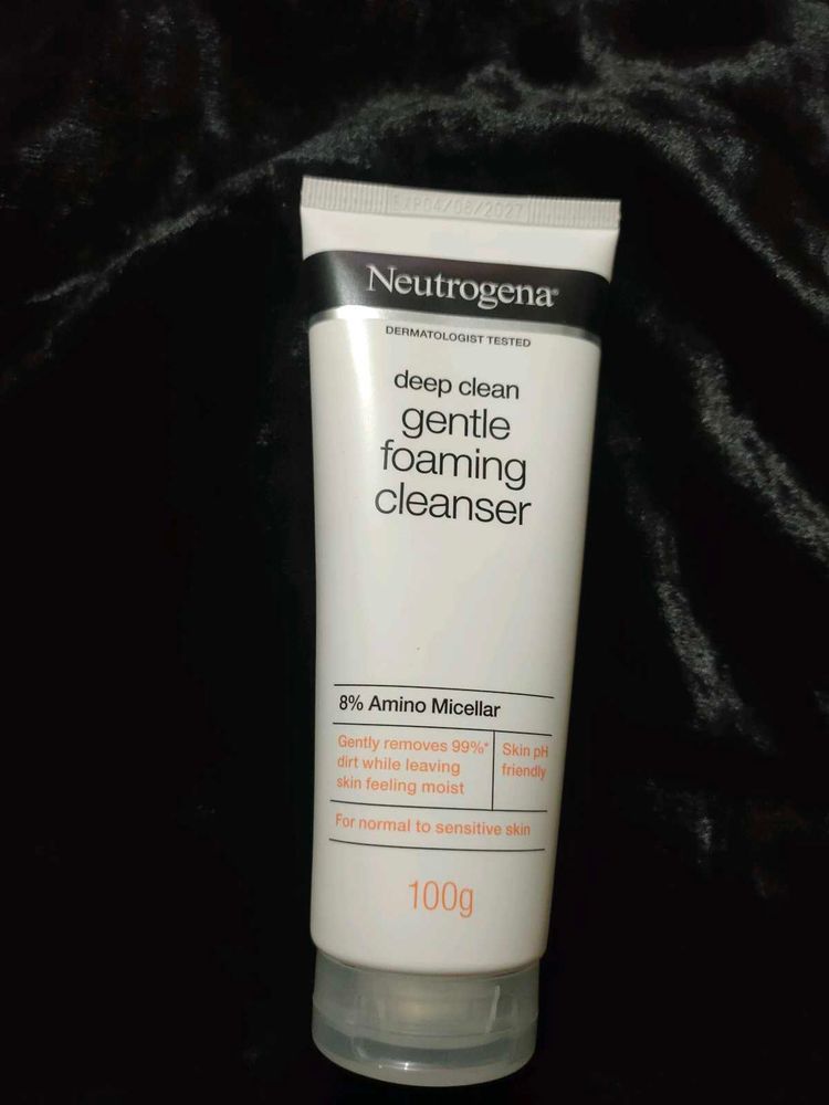 Neutrogena Gentle Foaming Cleanser
