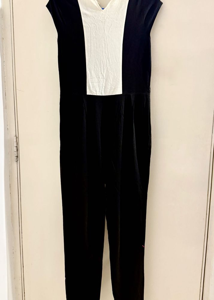 Chic Black and White Jumpsuit