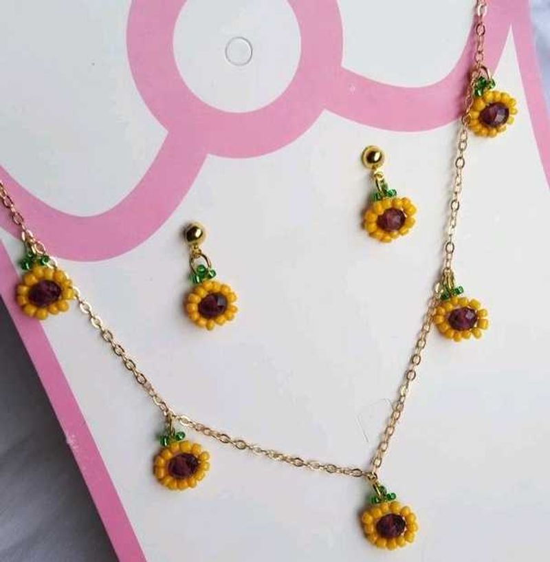 Sunflower Beaded Necklace &amp; Earrings Set