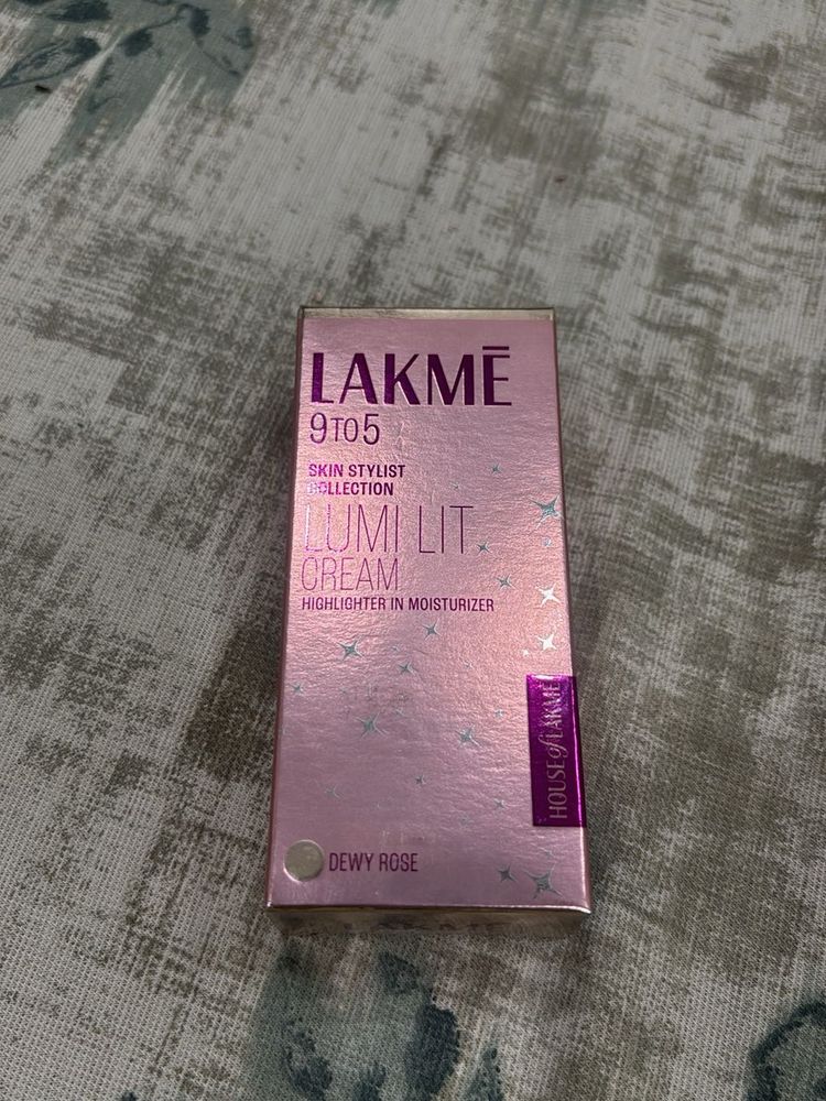 Lakme 9 to 5 Lumi Lit Cream